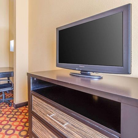 Quality Inn & Suites Montgomery East Carmichael Rd Exteriör bild