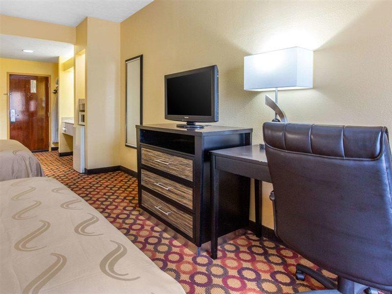 Quality Inn & Suites Montgomery East Carmichael Rd Exteriör bild