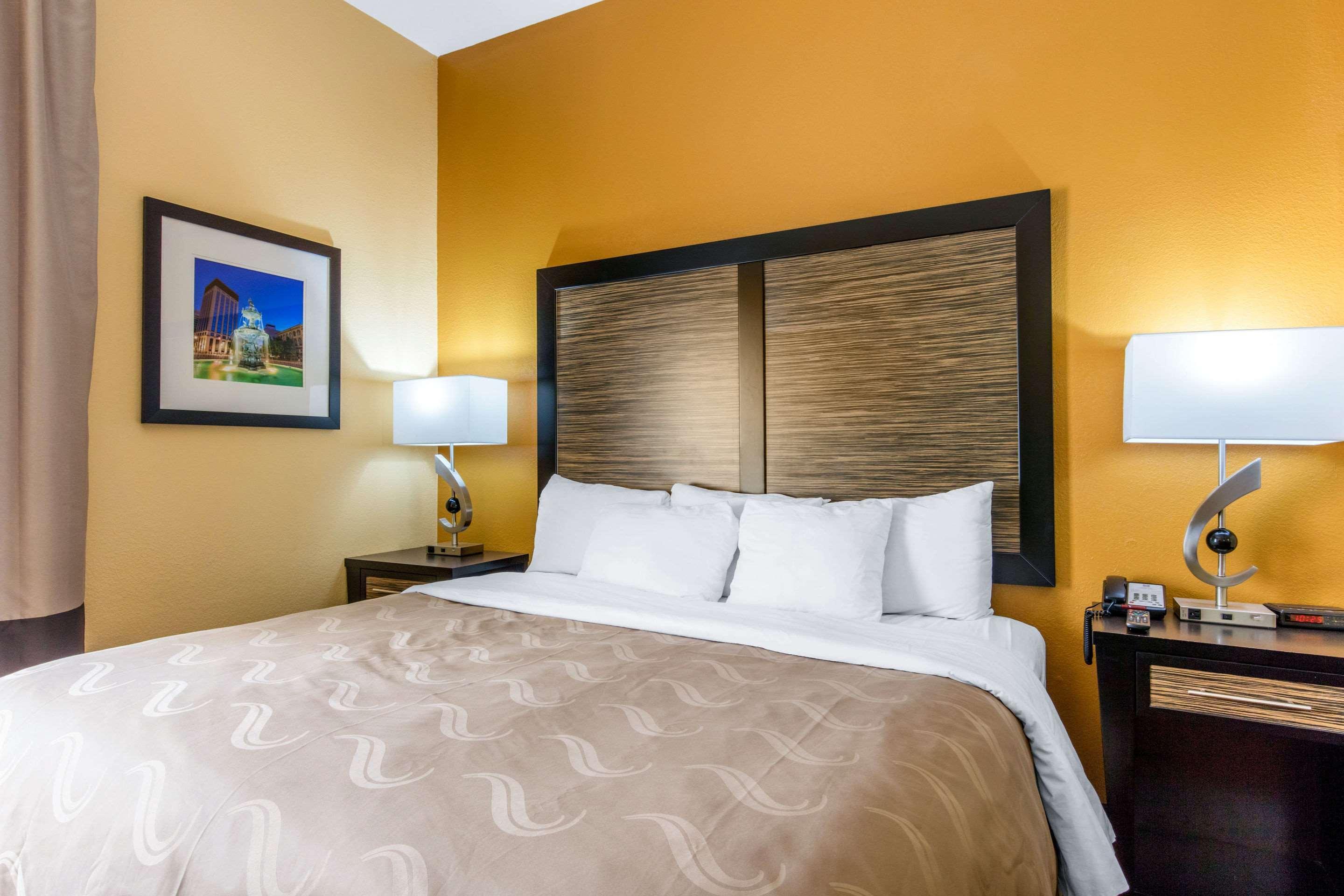 Quality Inn & Suites Montgomery East Carmichael Rd Exteriör bild