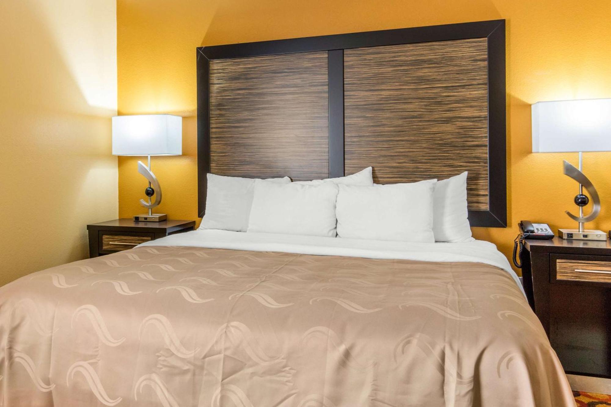 Quality Inn & Suites Montgomery East Carmichael Rd Exteriör bild