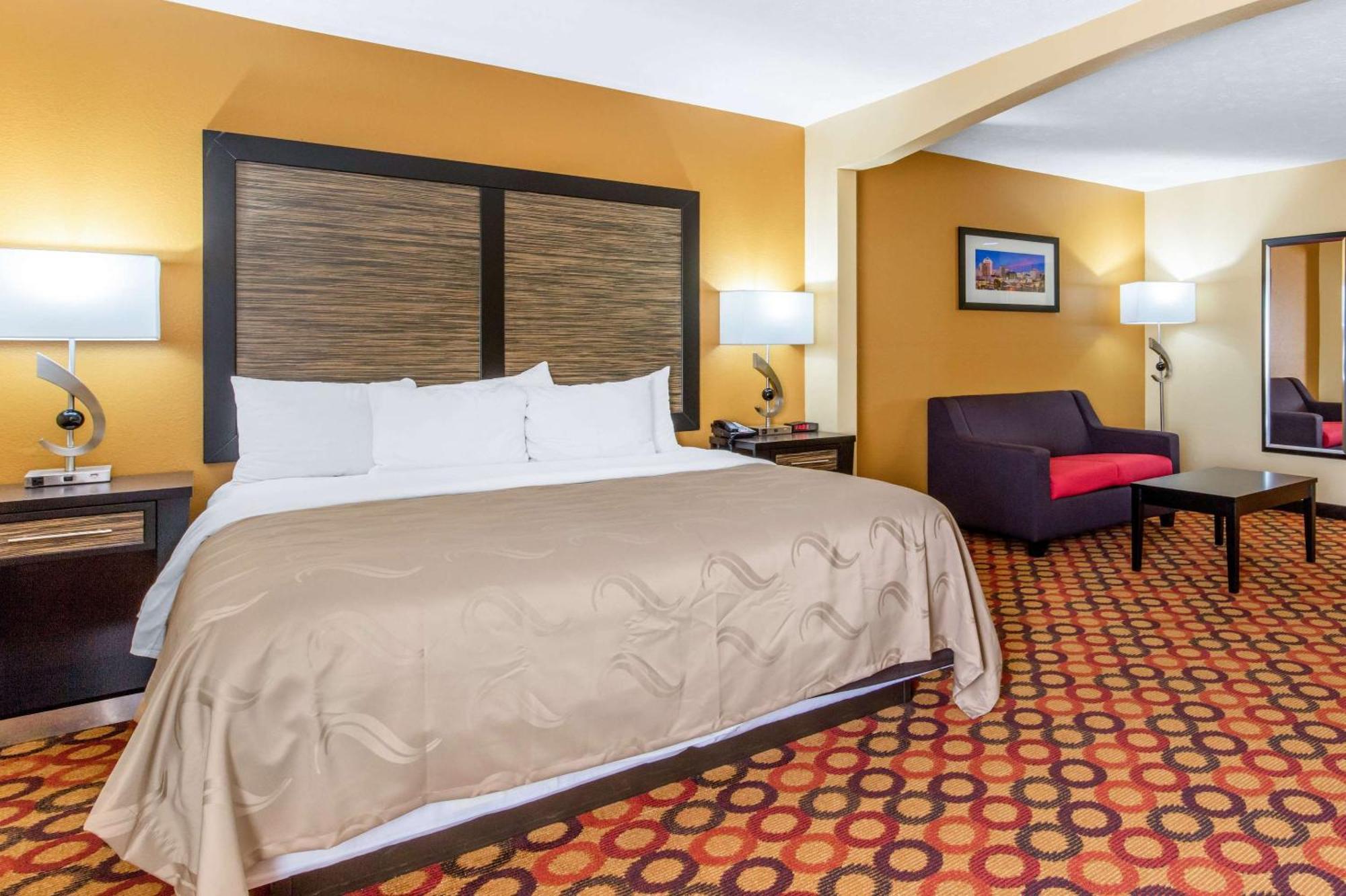 Quality Inn & Suites Montgomery East Carmichael Rd Exteriör bild
