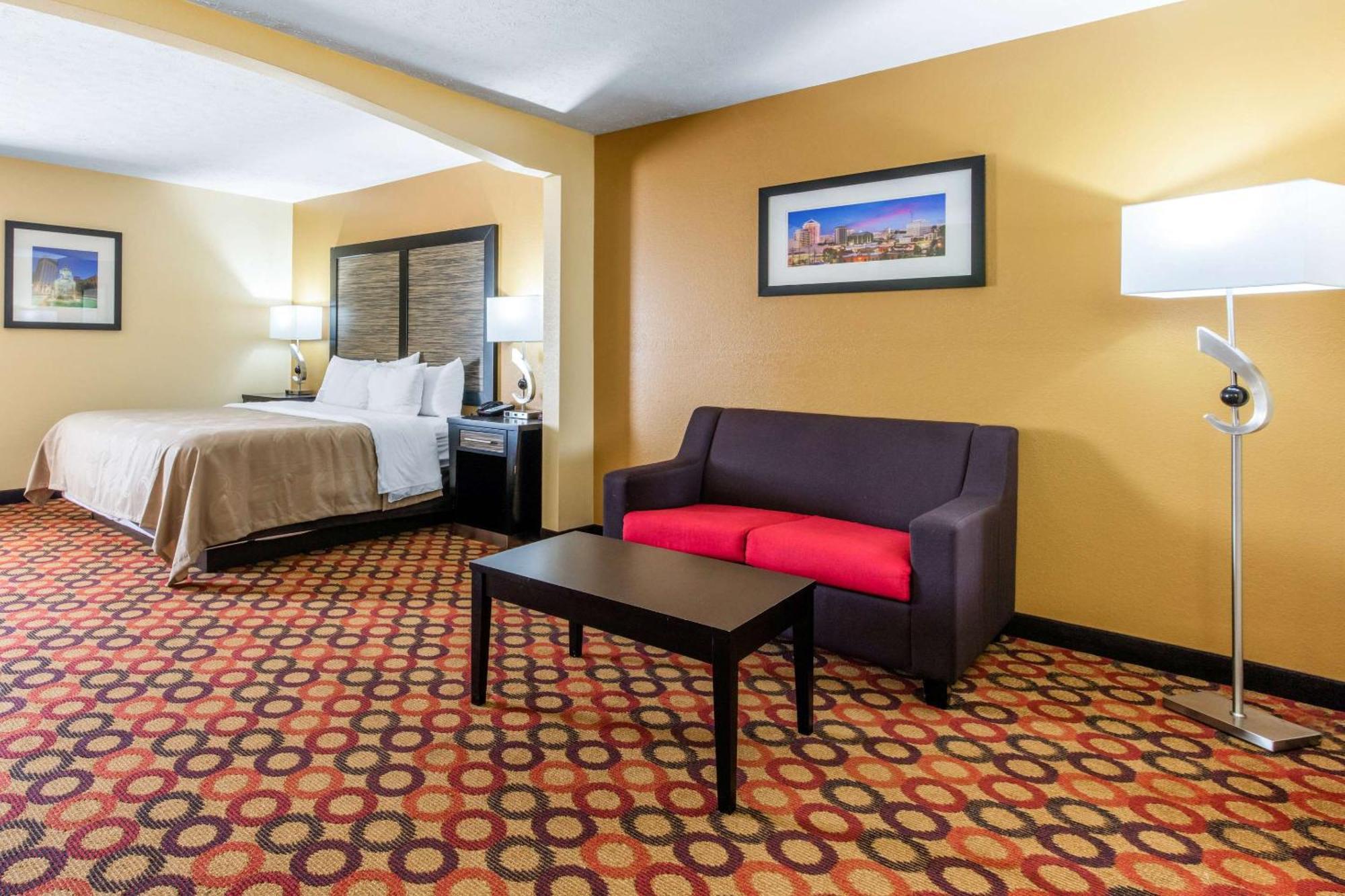 Quality Inn & Suites Montgomery East Carmichael Rd Exteriör bild