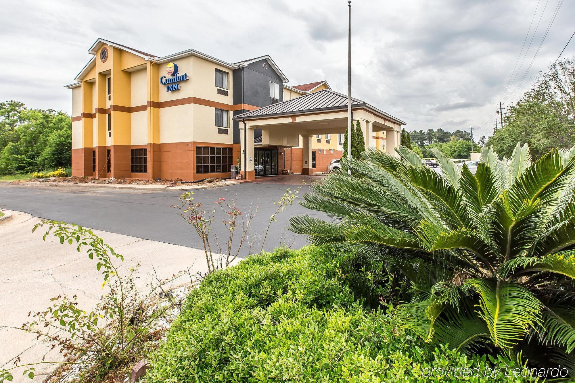 Quality Inn & Suites Montgomery East Carmichael Rd Exteriör bild