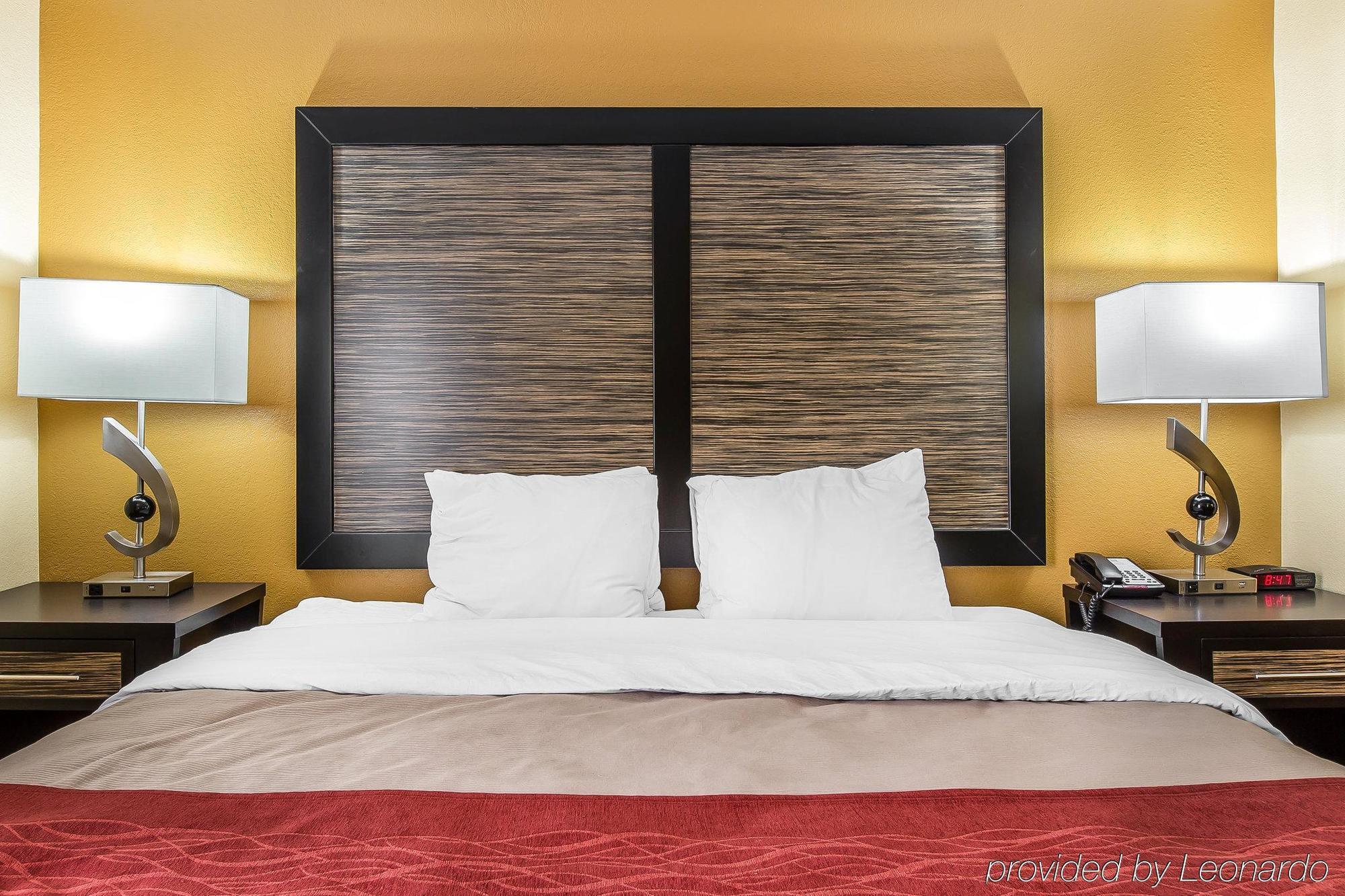 Quality Inn & Suites Montgomery East Carmichael Rd Exteriör bild