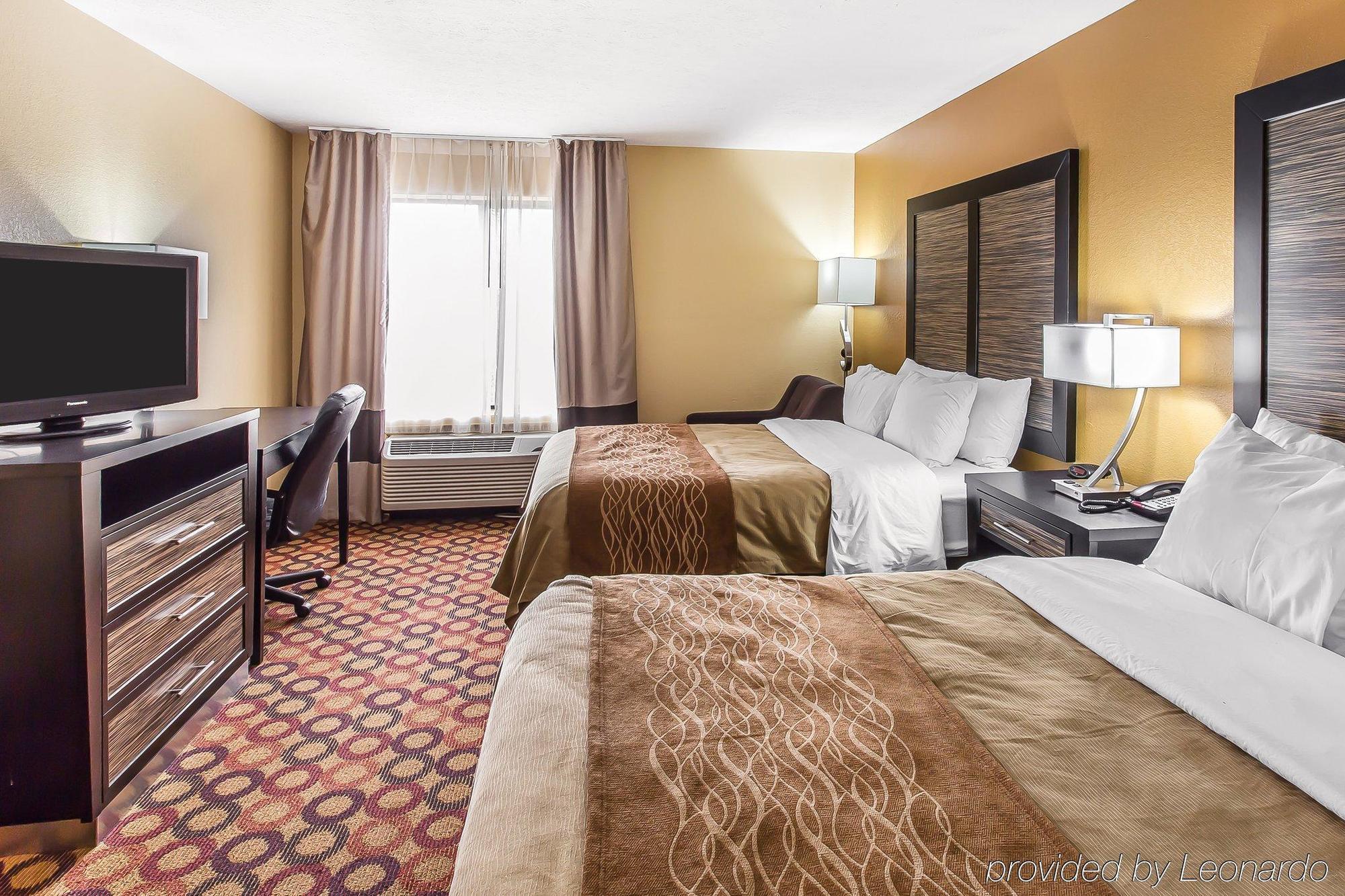 Quality Inn & Suites Montgomery East Carmichael Rd Exteriör bild